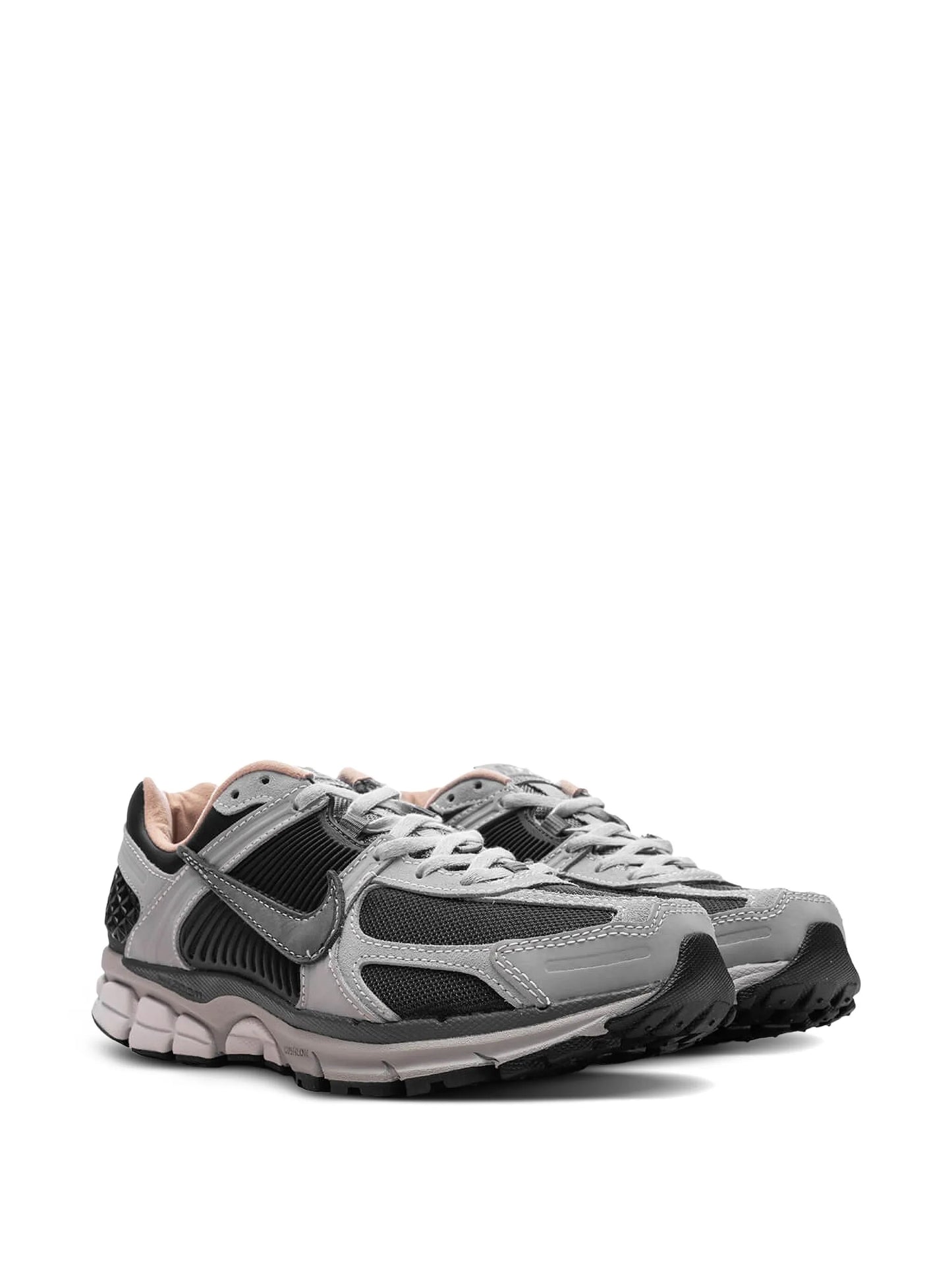 Nikee_zoom_vomero_5_dark_smoke_grey_vachetta
