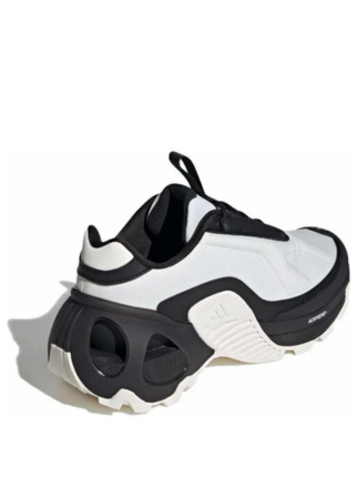 Adidas wonder runner White black