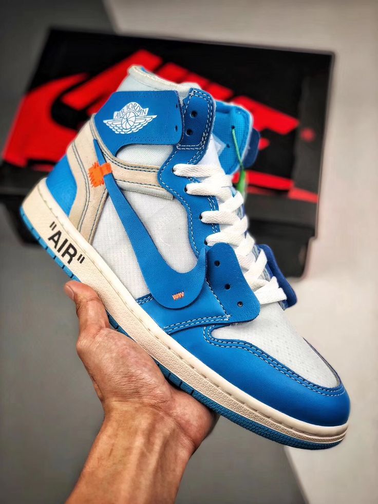 Nike Off White X Air Jordan 1 Retro High OG UNC