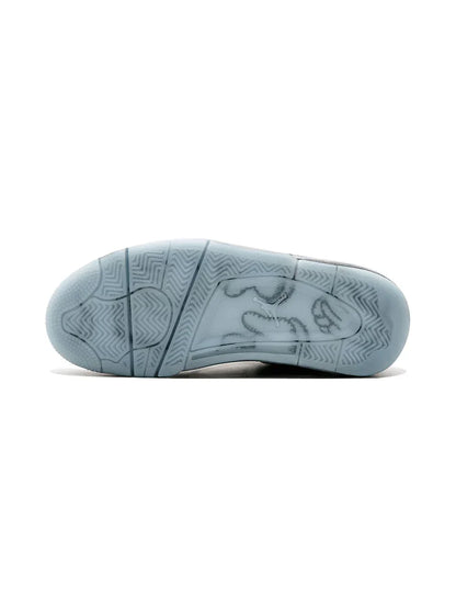Jordan Retro 4 Kaws Cool Grey Glow In Dark