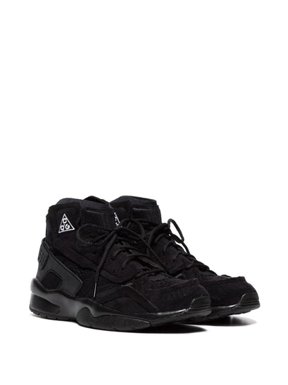 .Nikee acg air mowabb black