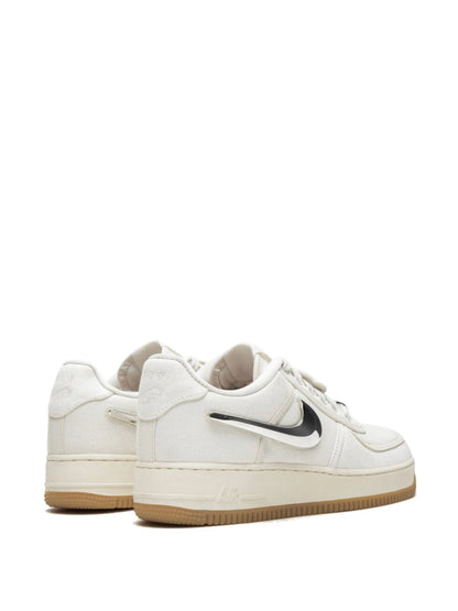 NikAirforce 1 low X Travis Scott White sail
