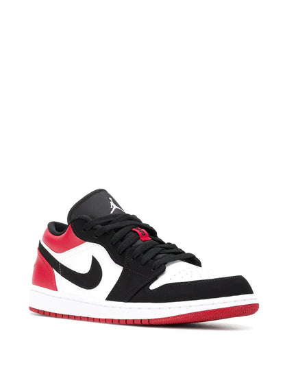 .NIK AIR JORDAN RETRO 1 LOW BLACK TOE