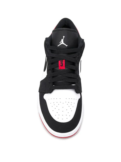 Jordan retro 1 Low black toe