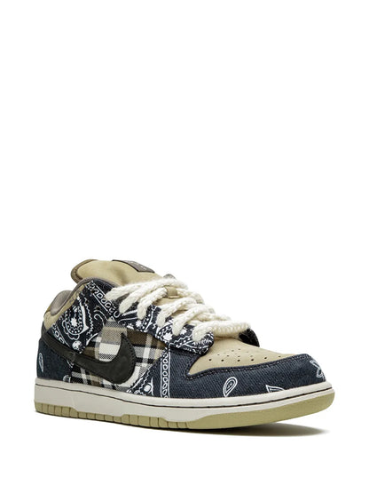 nikee sb dunk low travis scott bandhana