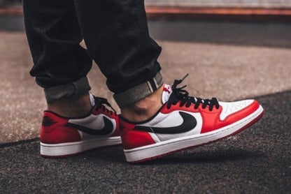 Nike Air Jordan 1 Low CHICAGO 2025 (SEMI UA)