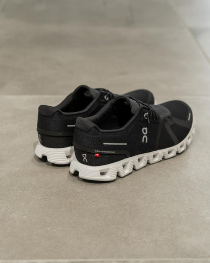 On Cloud 5 NOVA BLACK WHITE