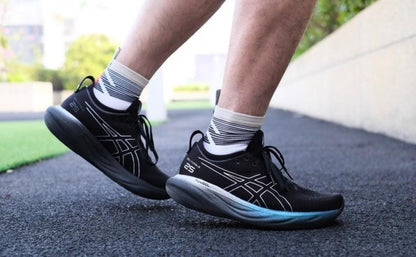 As...ICSs Gel Nimbus 25 PLATINUM BLACK
