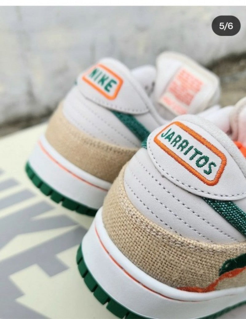 Nike the jerritos x sb dunk low
