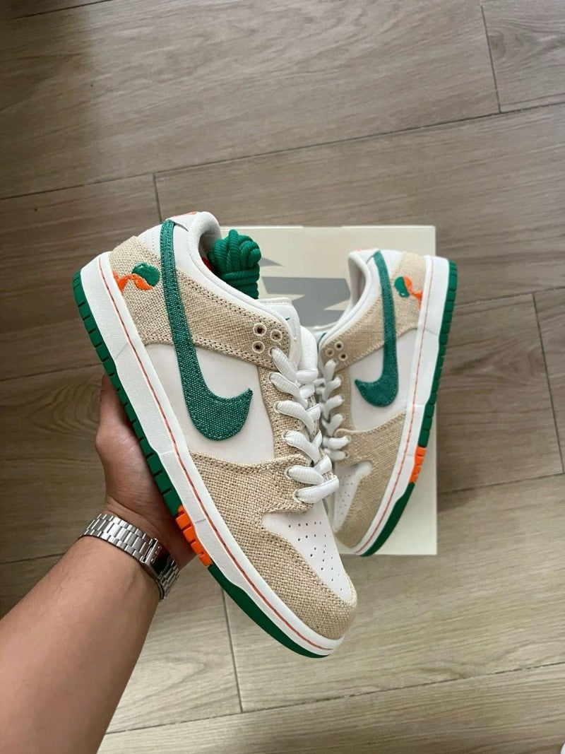 Nike the jerritos x sb dunk low