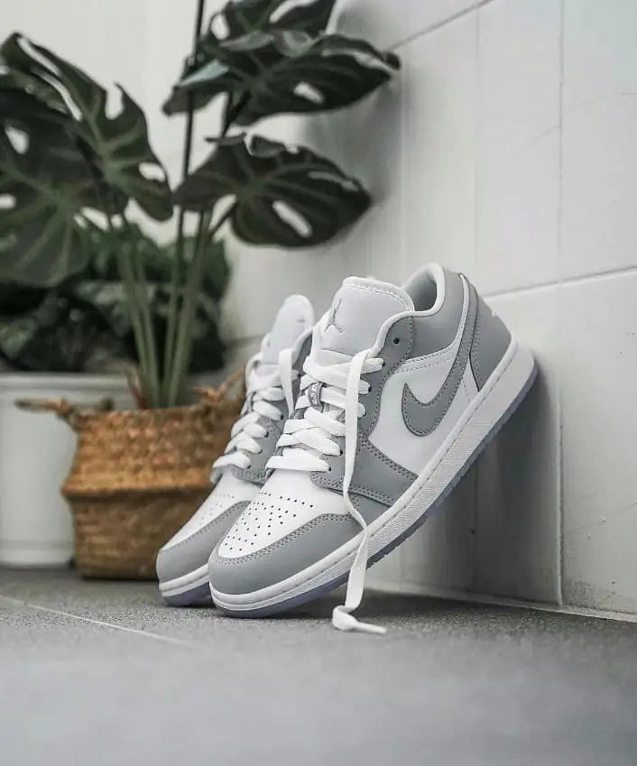 Nikee Air Jordan Retro 1 Low WOLF GREY