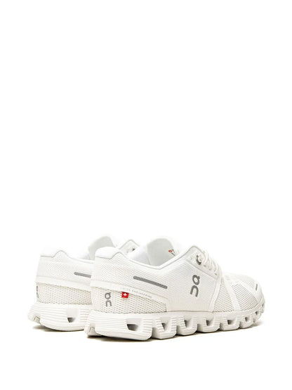 On Running On Cloud 6 Shoes Men - White