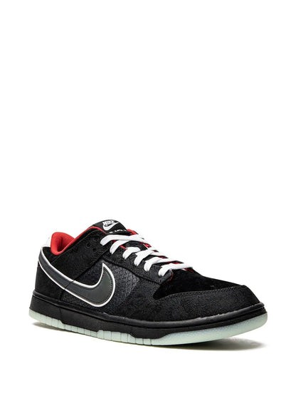 nikee sb dunk low x league of legends