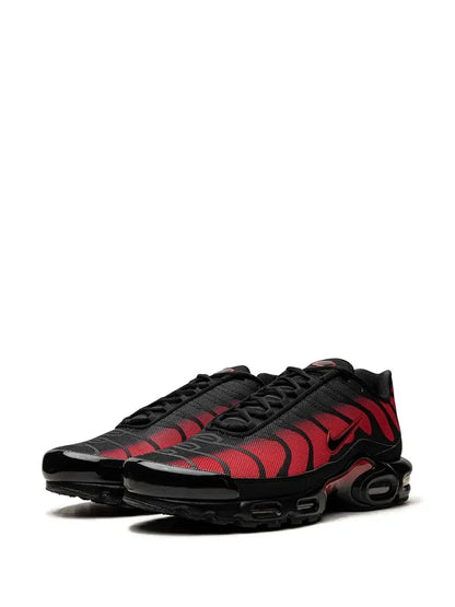 nikee airmax plus colour change reflects in heat