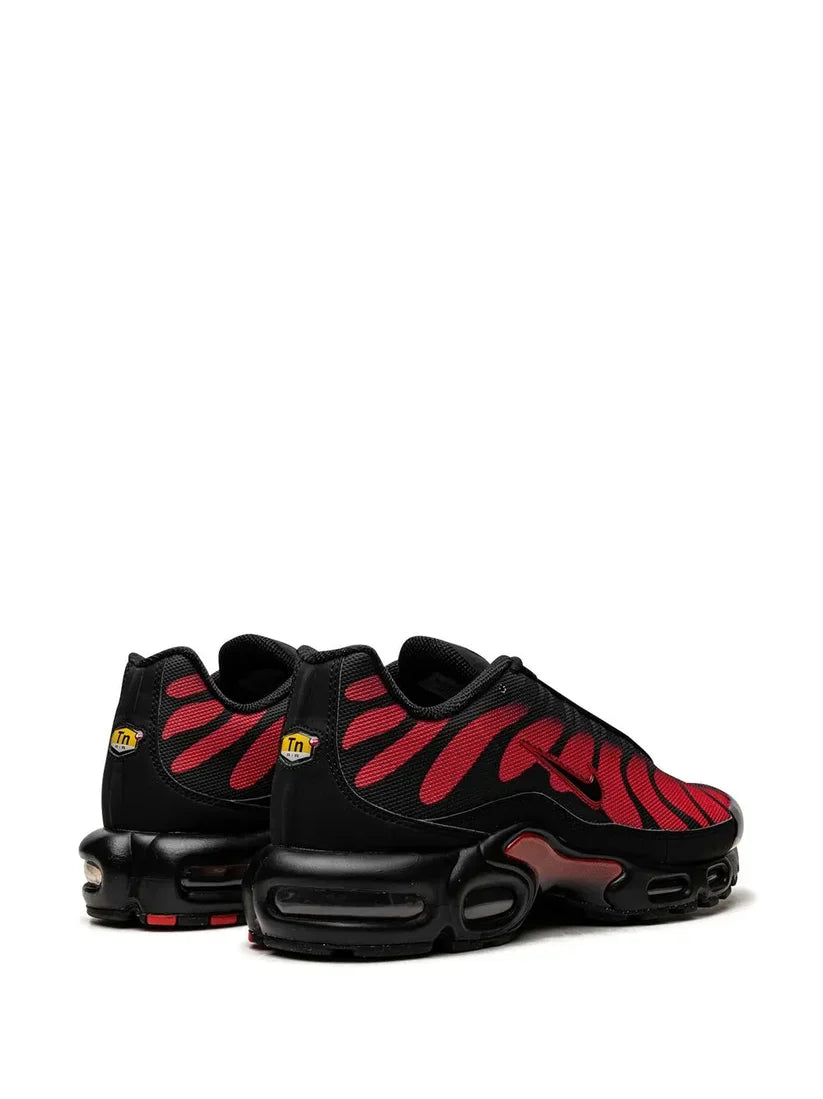 nikee airmax plus colour change reflects in heat