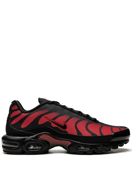 nikee airmax plus colour change reflects in heat