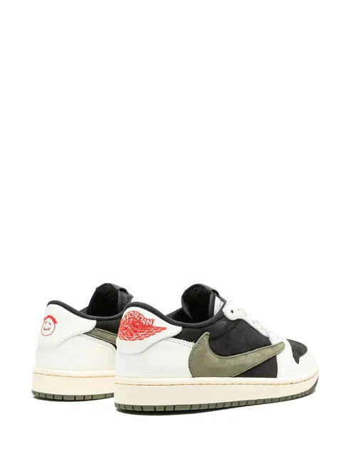 Nikee air jordan retro 1 low travis scott x panda
