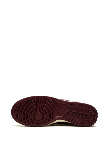 Nikee Sb Dunk Low PRM Valentines Day
