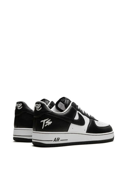 NIK.E AIRFORCE 1 LOW TERROR SQUAD BLACK WHITE
