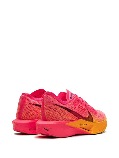Nike zoom vaporfly next %3 hyper pink