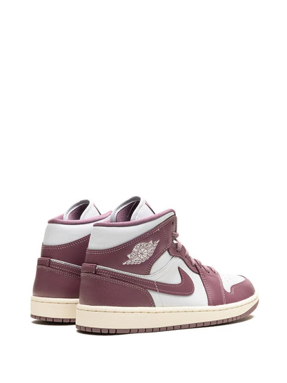 Nikee Air Jordan Retro 1 Pony Smokye 394