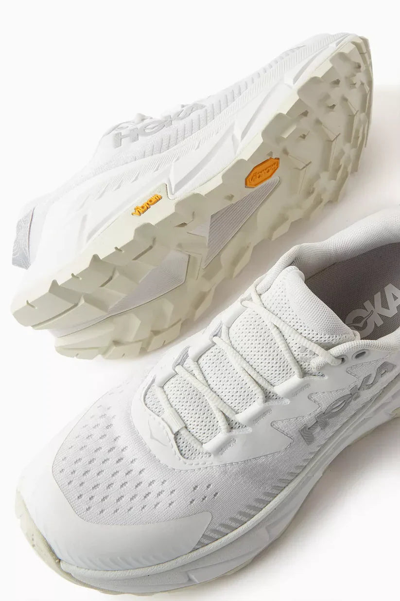 HOKAA SKYLINE FLOAT X ALL WHITE