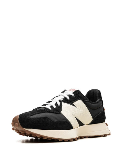 New_Balance 327 Black White 121