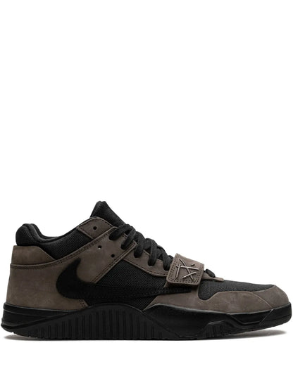 NIKEE AIR JORDAN X TRAVIS SCOTT JUMPMAN JACK DARK MOCHA SEMI UA