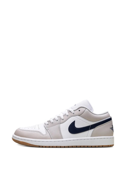AIR JORDAN RETRO 1 MIDNIGHT NAVY