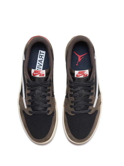 NIK E AIR JORDAN RETRO 1 LOW X TRAVIS SCOTT MOCHA SEMI UA