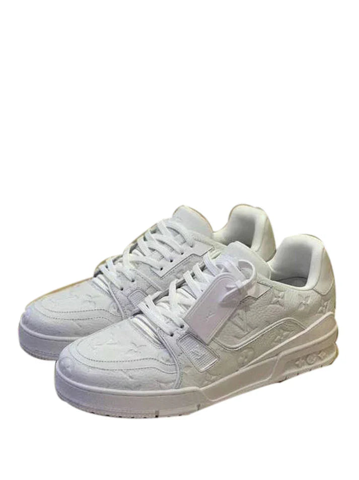 Louiis vuitton trainer sneaker white signature