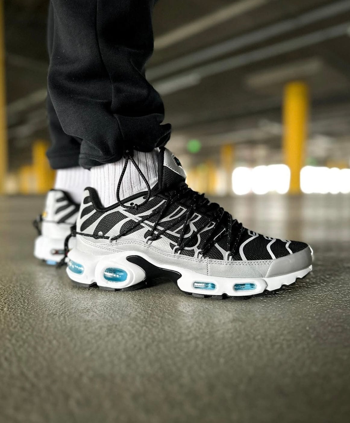 Nike AirMax Plus Lace Toggle Black Grey