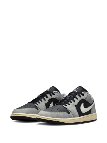 Air Jordan 1 Low Light Smoke Grey