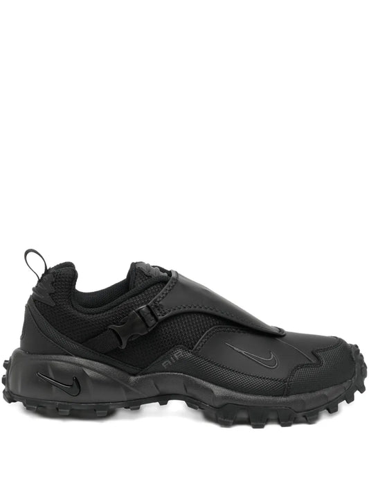 Nikee ACG Phassad Triple Black