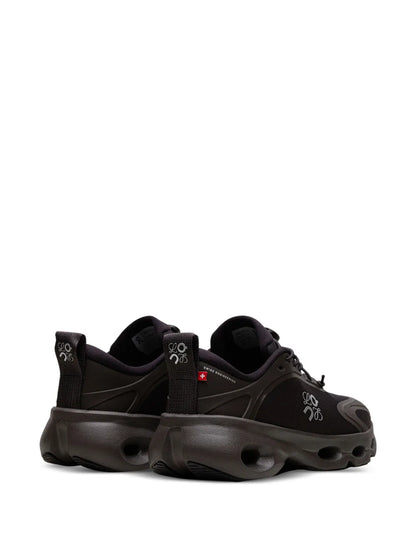 ON RUNNING CLOUD SOLO BLACK GREY