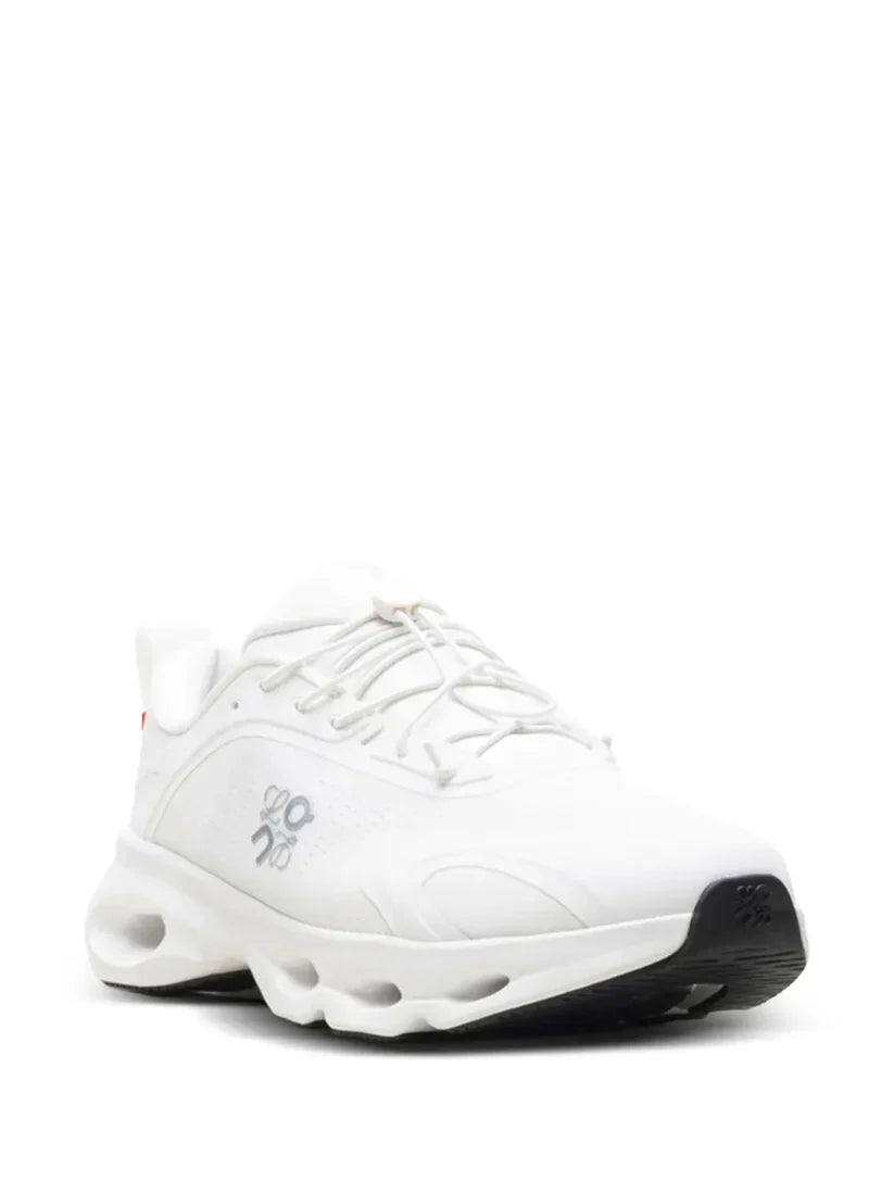 ON RUNNIN_G CLOUDSOLO X LOEWE WHITE FIX
