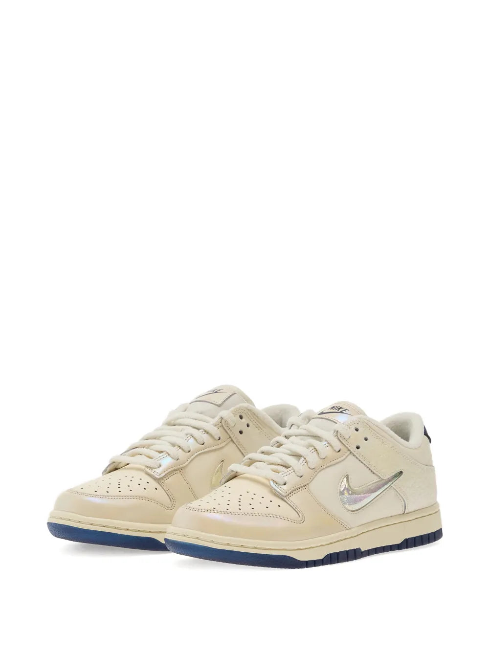 NIK.E DUNK LOW METALLIC JEWEL SWOOSH