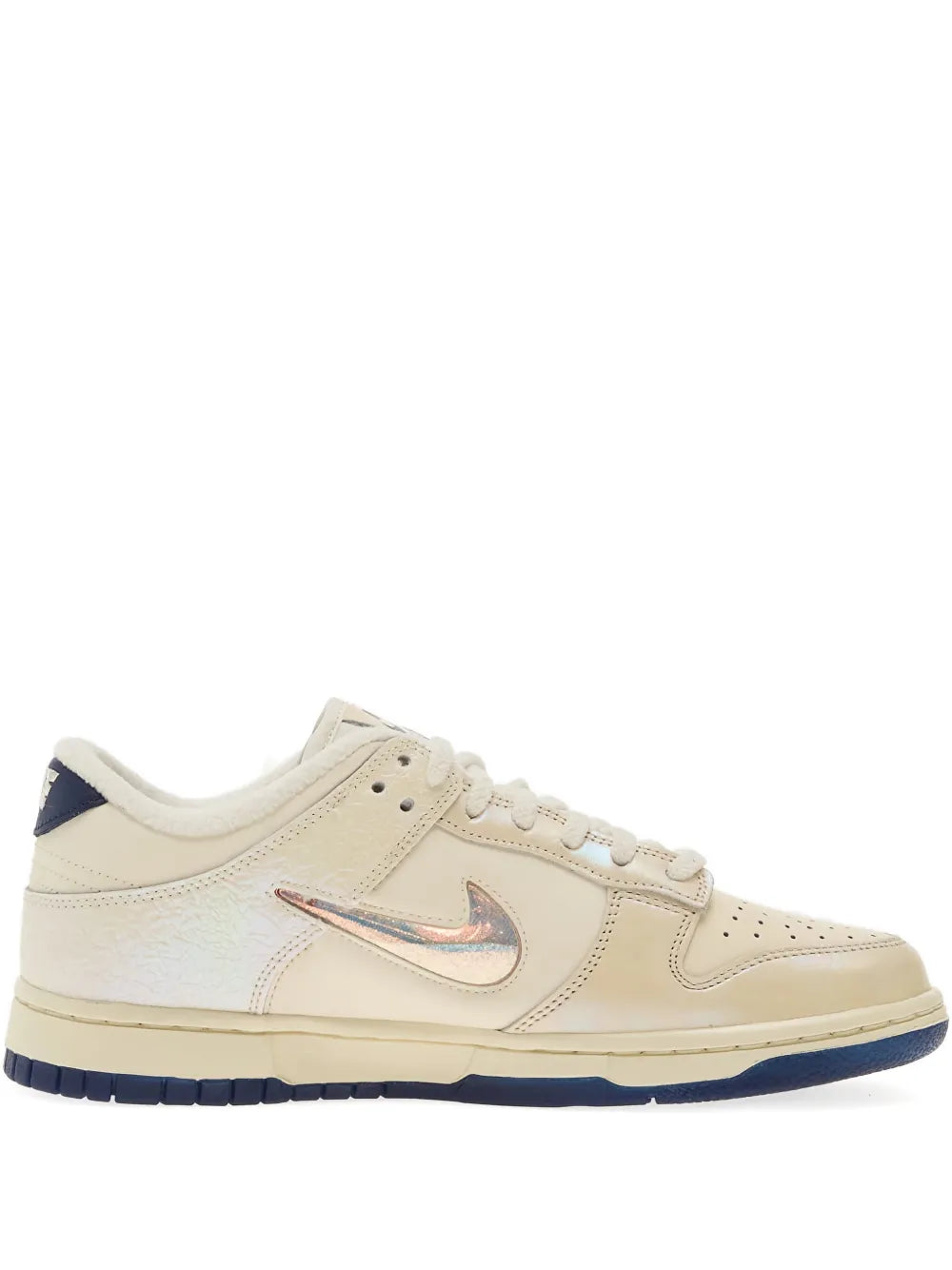 NIK.E DUNK LOW METALLIC JEWEL SWOOSH