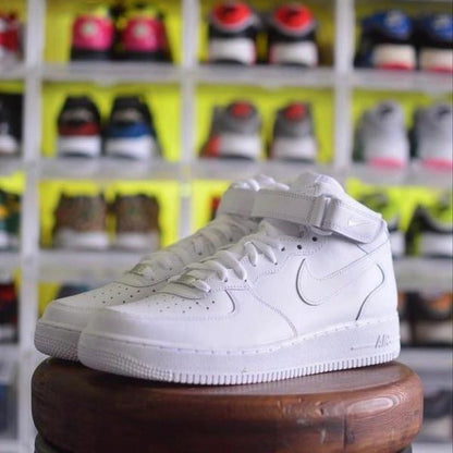 Nike Airforce 1 Mid Leather White