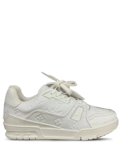 Louiis vuitton trainer sneaker white signature