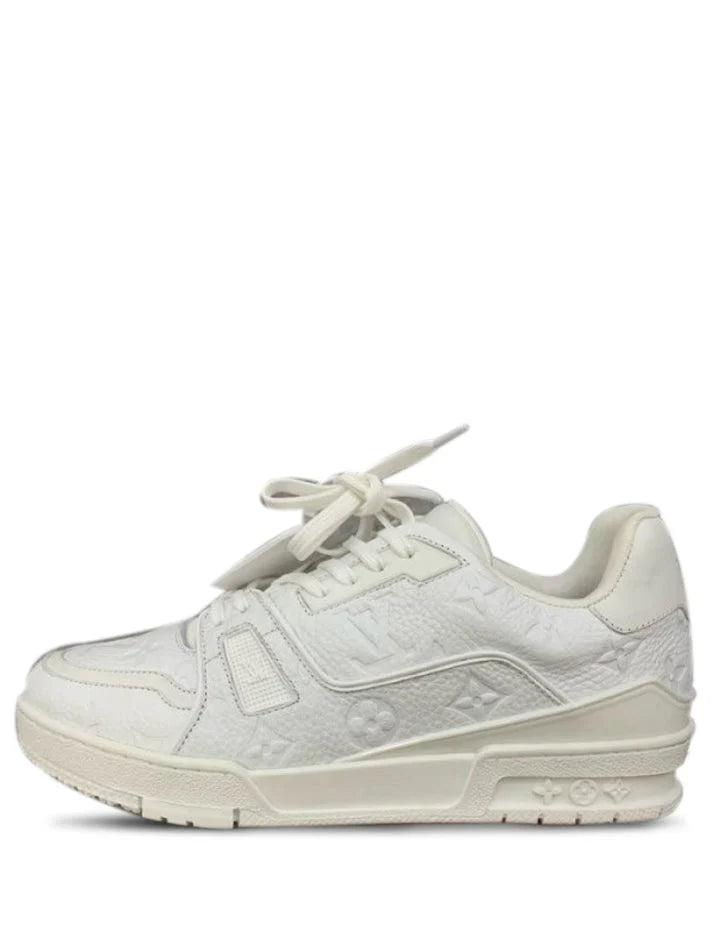 Louiis vuitton trainer sneaker white signature