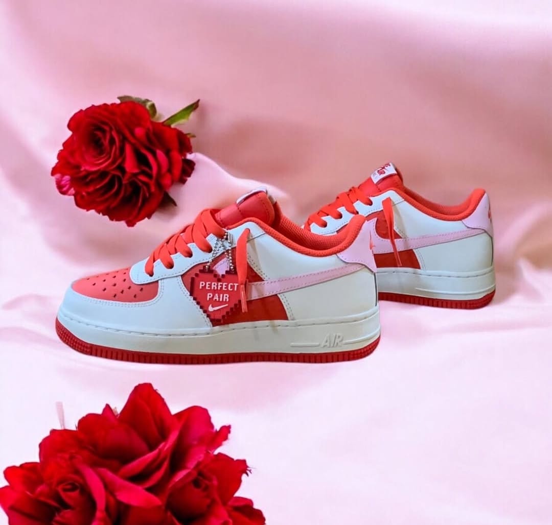 Nikee AirForce 1 Low Women S Valentine Fix"