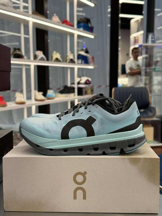 ON RUNNING CLOUD FLOW 5 BLUE BLACK FIX