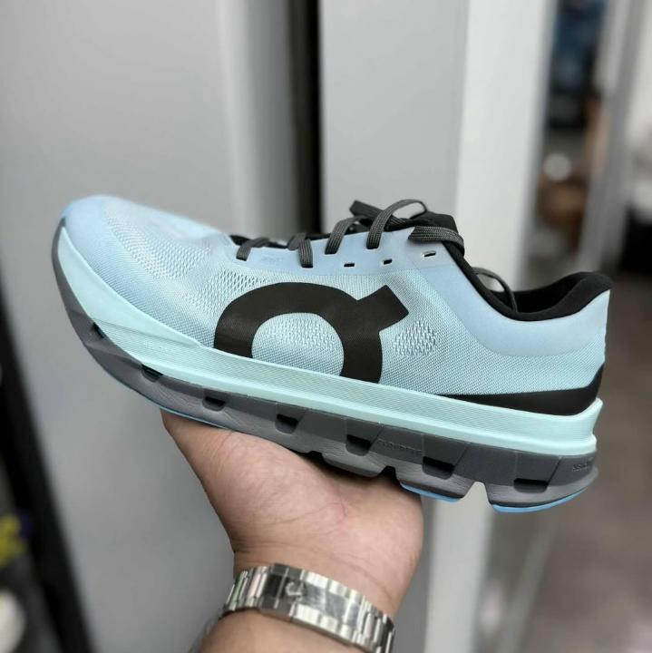 ON RUNNING CLOUD FLOW 5 BLUE BLACK FIX