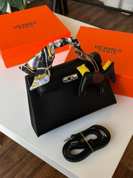 HERMES KELLY ADORNED WITH HORSE SHAPED PREMIUM LEATHER HAND BAG