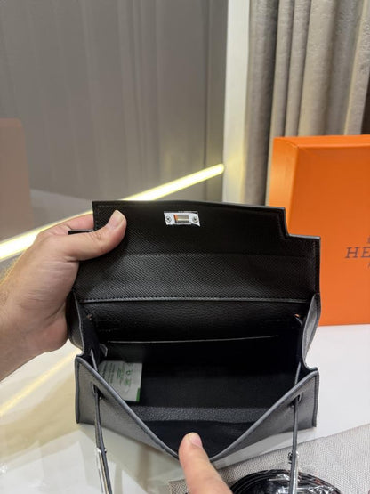 HERMES KELLY ADORNED WITH HORSE SHAPED PREMIUM LEATHER HAND BAG