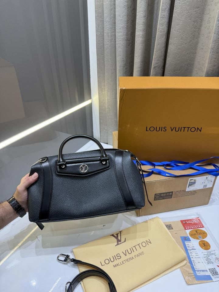 LOUIS VUITTON BLACK LV BIKER BAG PREMIUM