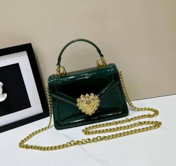 DOLC.E & GABBANA GREEN DEVOTION PREMIUM HAND BAG HEART PLAQUE WITH OG BOX PACKING