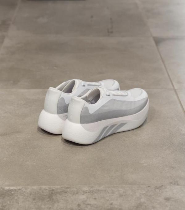 Adidaas Hyperboost edge Cloud White SEMI UA