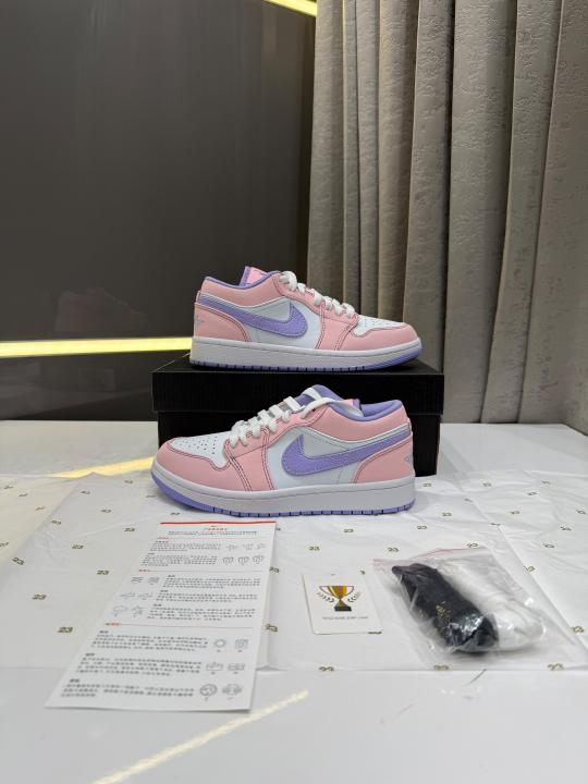 NIIKE AIR JORDAN 1 LOW ARCTIC PUNCH PINK